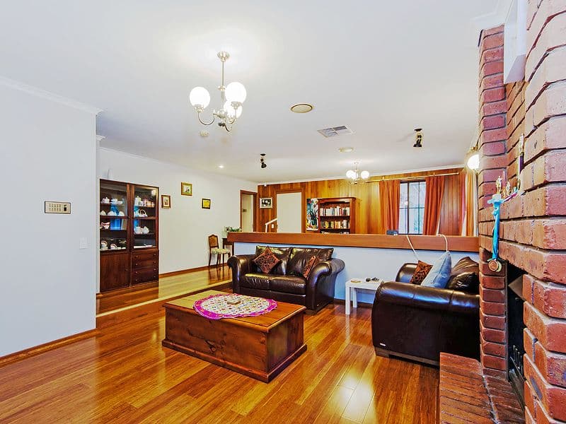 12 Buckingham Drive, WERRIBEE VIC 3030, Werribee - Thumbnail 3