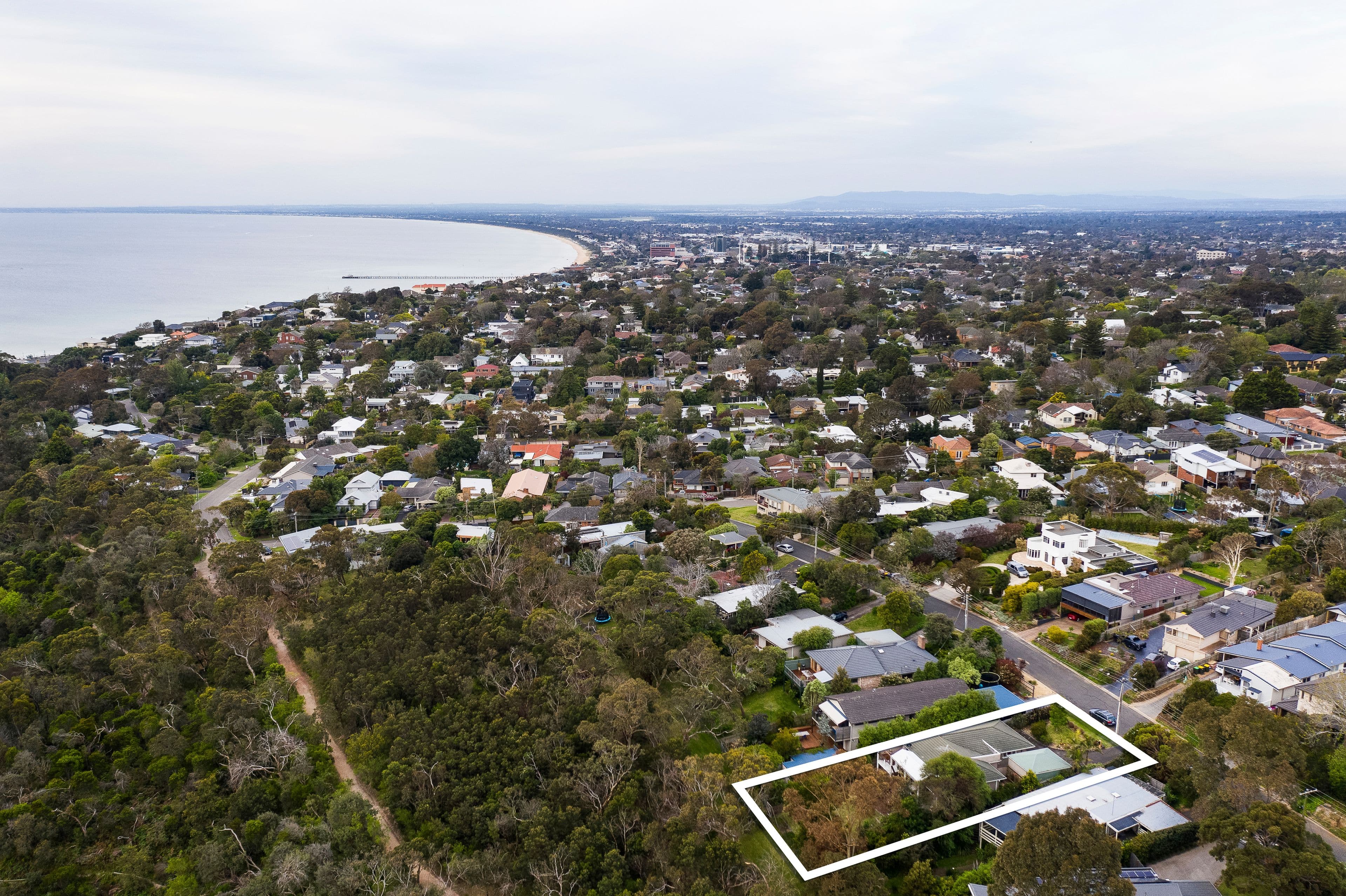 18 Harcourt Avenue, Frankston South VIC 3199, Frankston South - Thumbnail 2