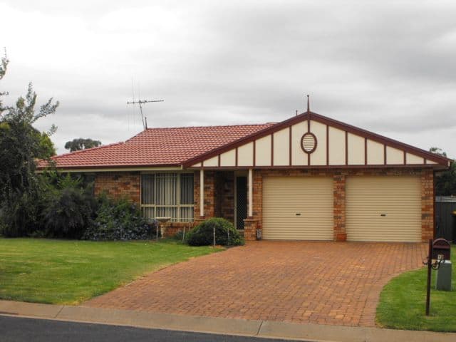 12 Angeleish Avenue, Parkes - Image 1