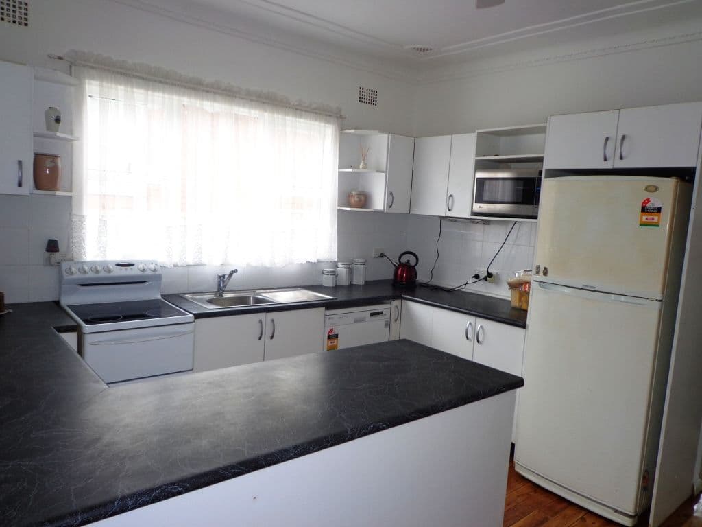 23 Rowley Street, SMITHFIELD NSW 2164, Smithfield - Thumbnail 4