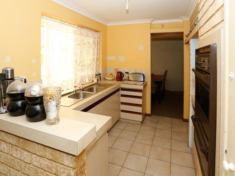 37 Jaegar Square, BALLAJURA WA 6066, Ballajura - Thumbnail 4