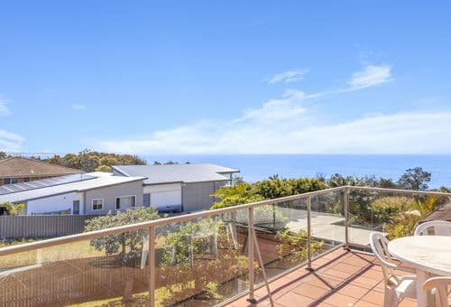6 Honeysuckle Road, Bonny Hills, Bonny Hills - Image 1