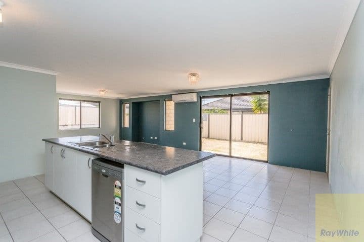 8 Starlight Pass, Seville Grove WA 6112, Seville Grove - Thumbnail 4