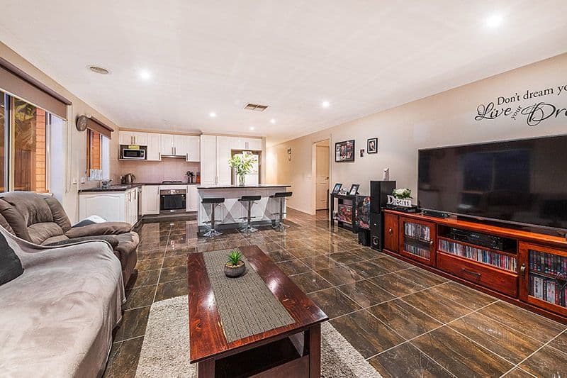 52a Lesdon Avenue, Cranbourne VIC 3977, Cranbourne - Image 1