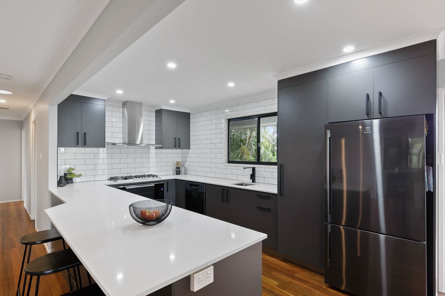 7 Pineapple Avenue, Torquay QLD 4655, Torquay - Thumbnail 2
