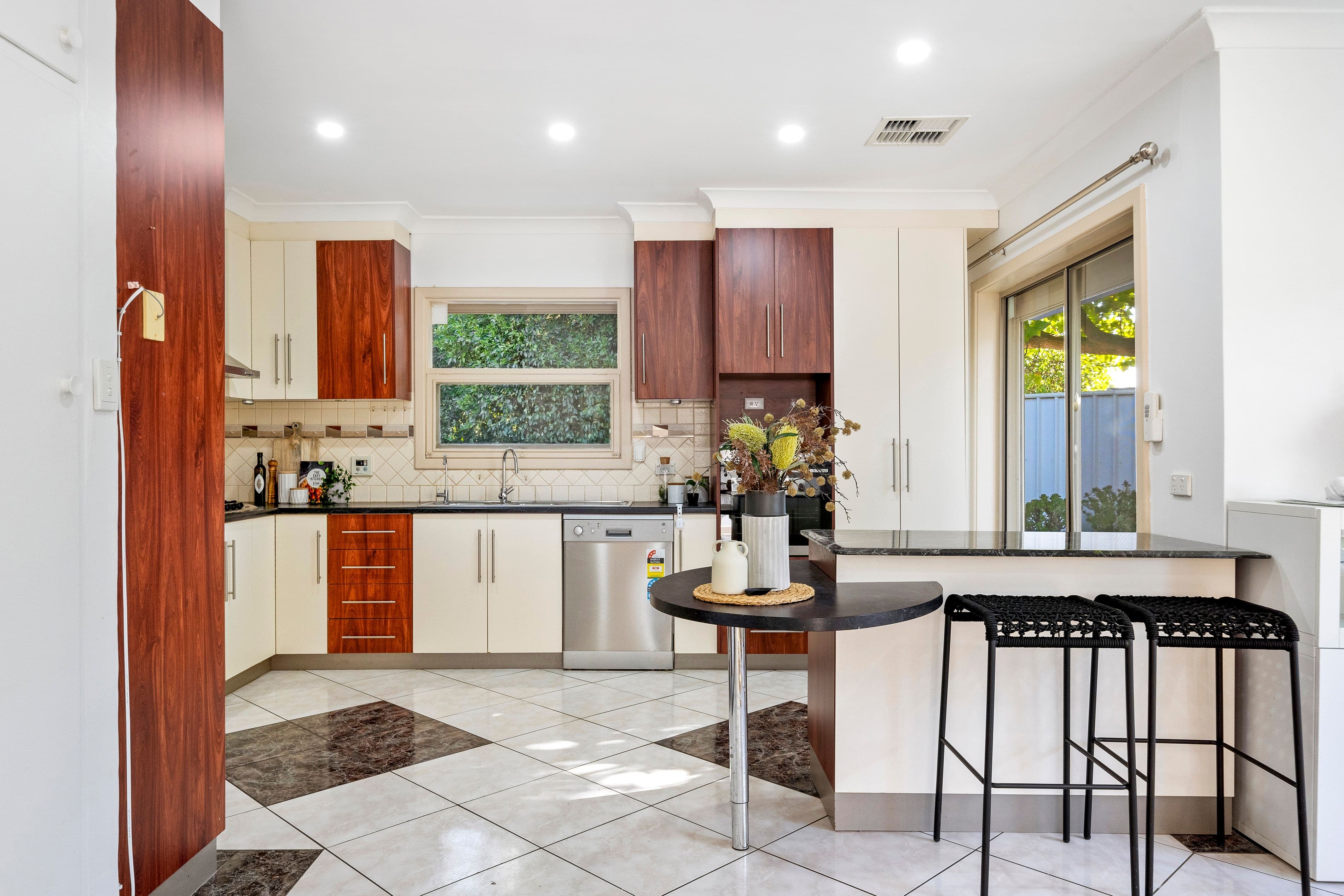 12 Rita Avenue, Rostrevor SA 5073, Rostrevor - Thumbnail 5