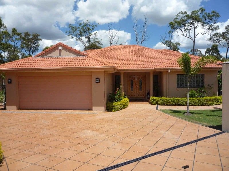 10 Parnham Court, ARUNDEL QLD 4214, Arundel - Image 1