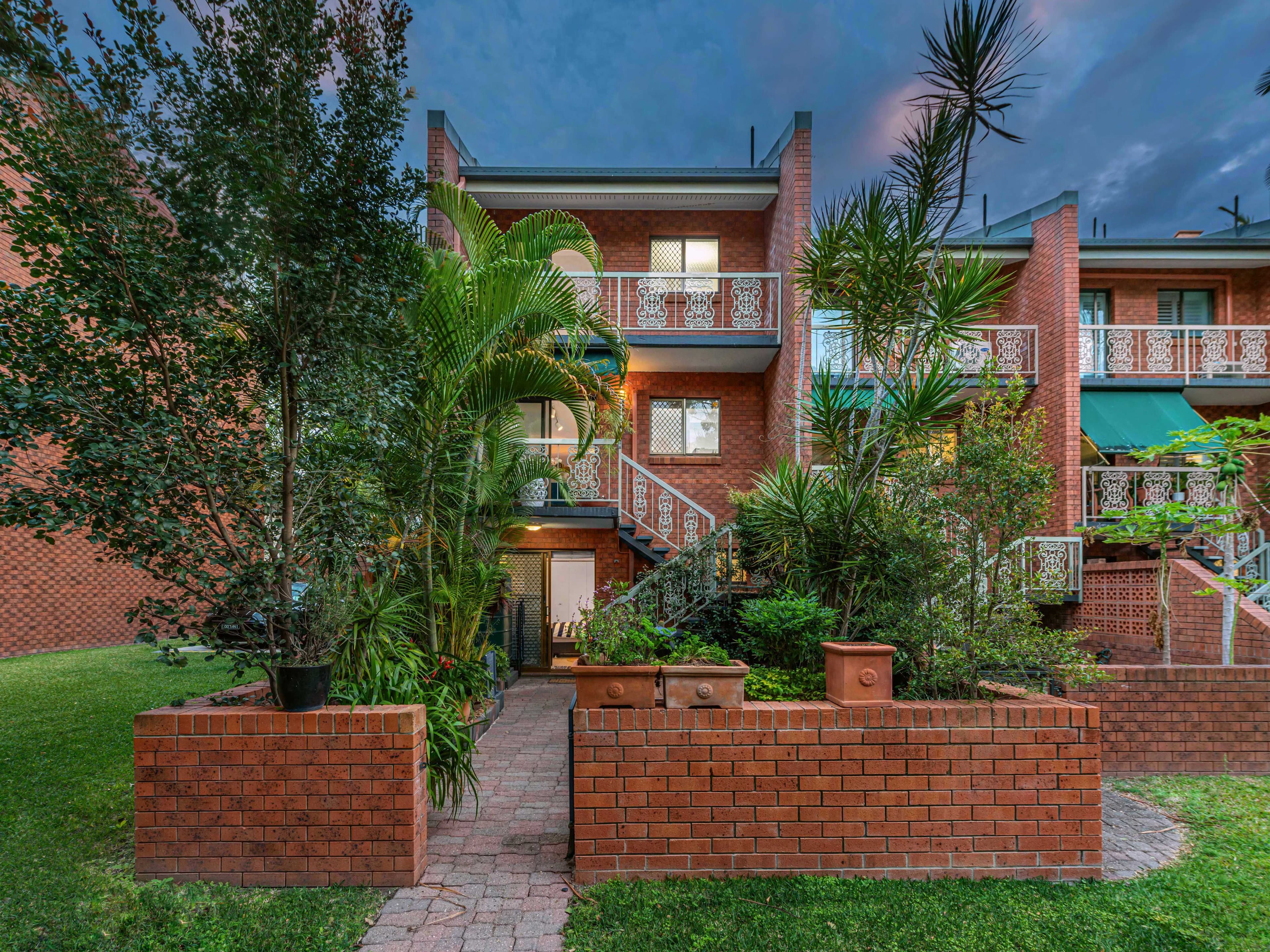 11 Austral Street, St Lucia QLD 4067, St Lucia - Image 1