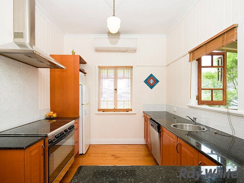 9 Bruce Street, GRANGE QLD 4051, Grange - Thumbnail 4
