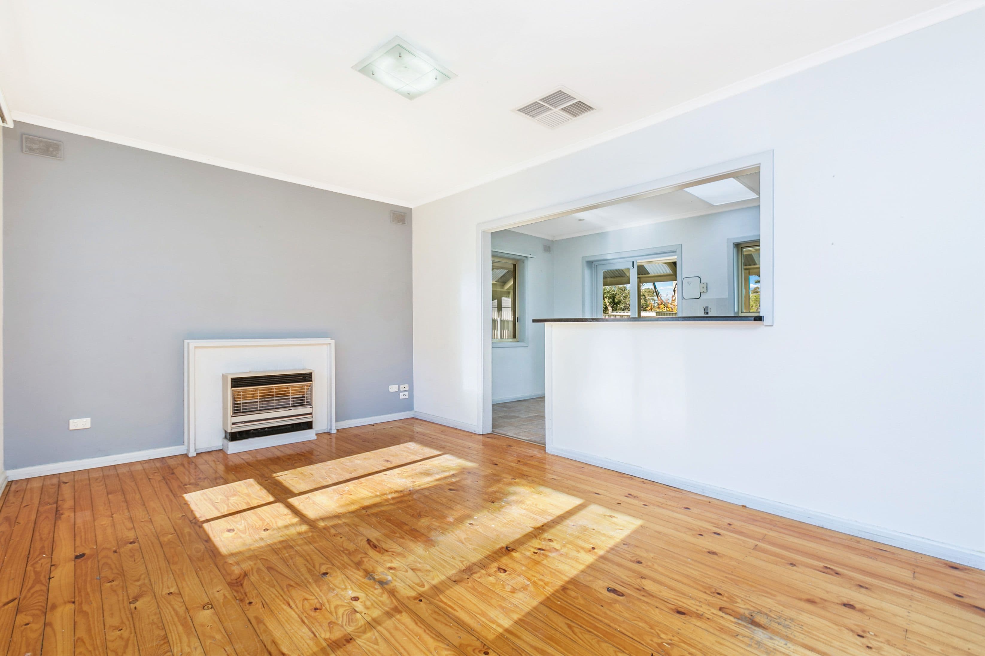 16 Conington Crescent, Morphett Vale SA 5162, Morphett Vale - Thumbnail 4