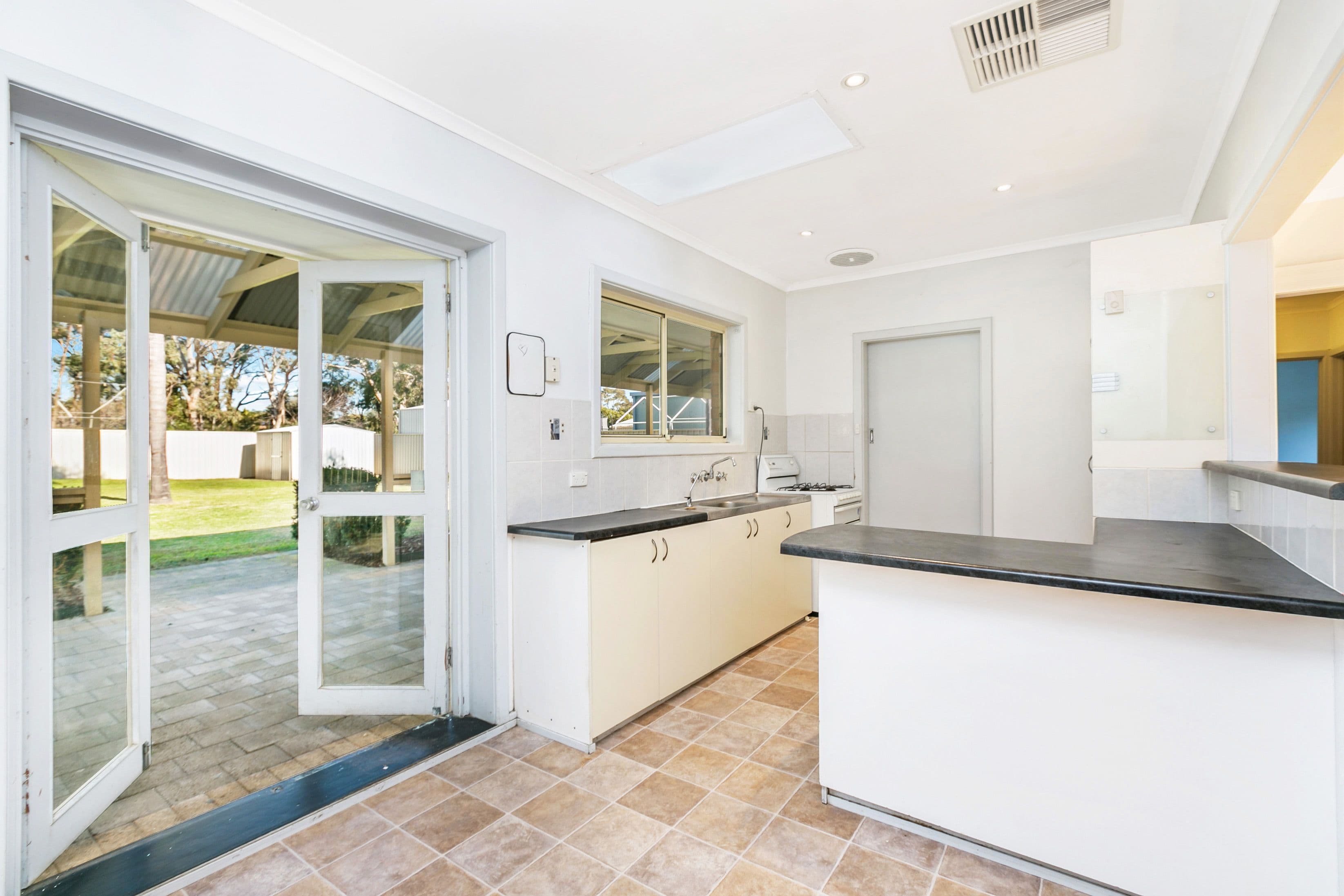 16 Conington Crescent, Morphett Vale SA 5162, Morphett Vale - Thumbnail 7
