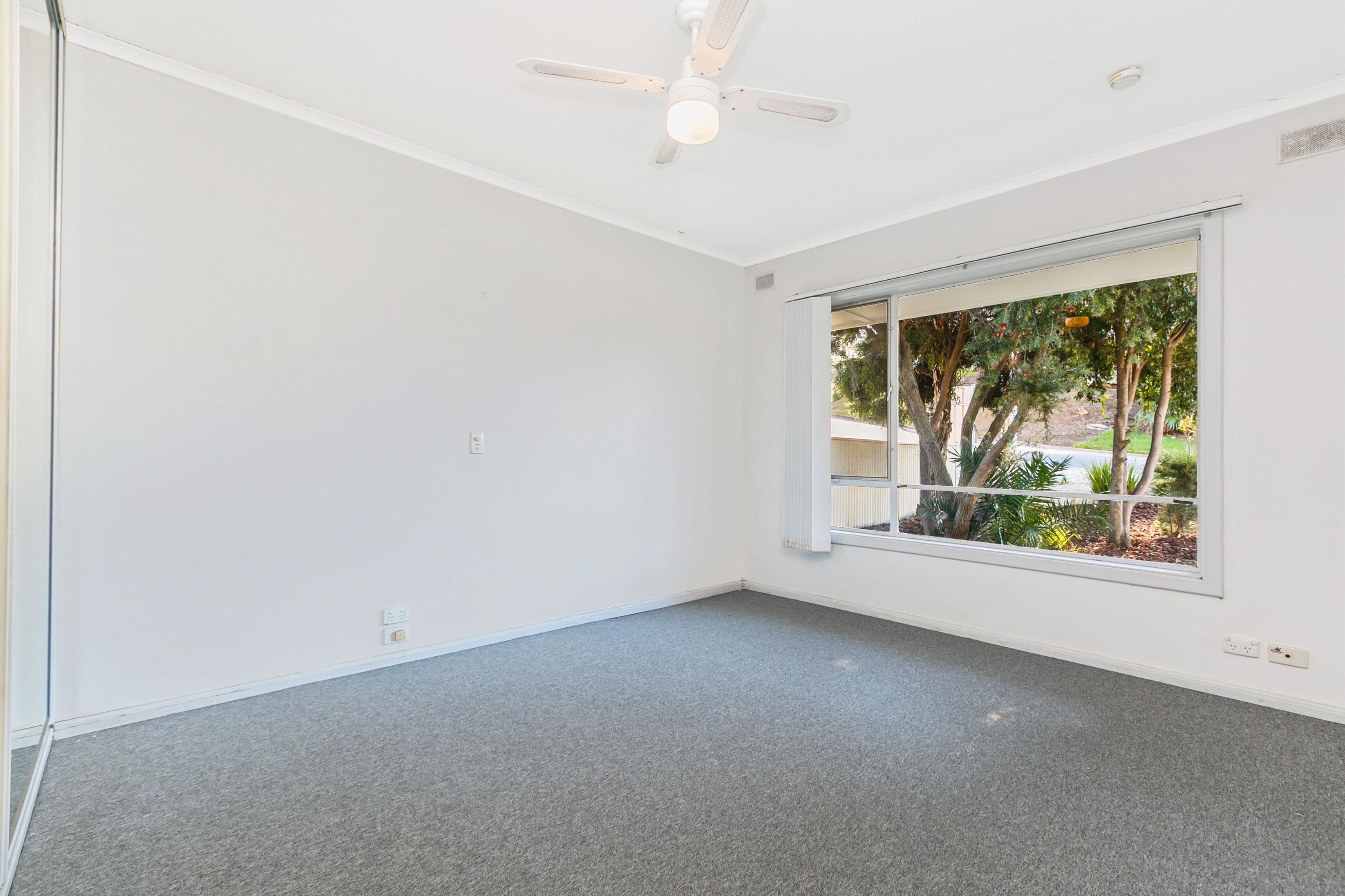 16 Conington Crescent, Morphett Vale SA 5162, Morphett Vale - Thumbnail 8