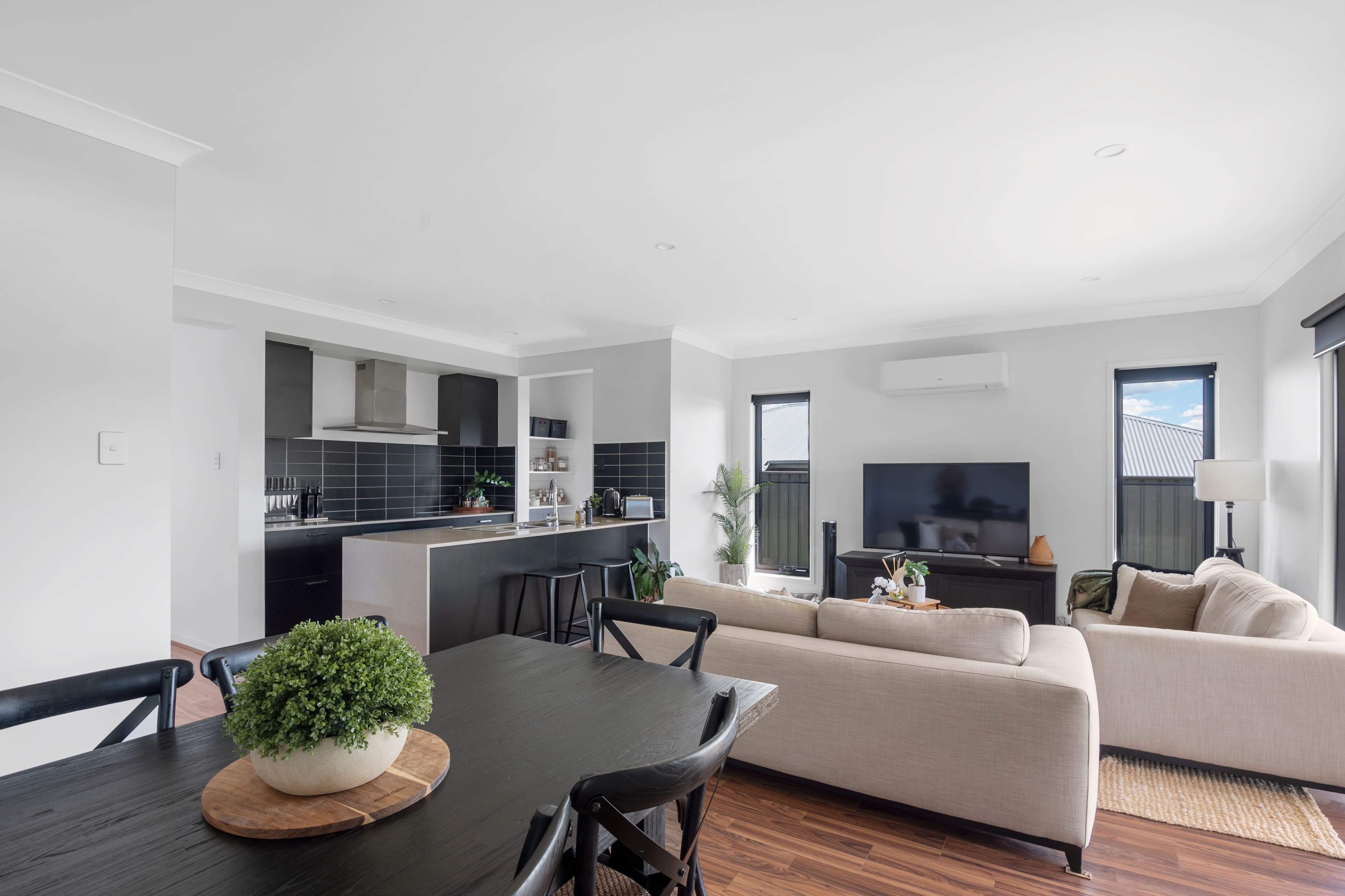7 Pera Crescent, Warwick QLD 4370, Warwick - Thumbnail 2