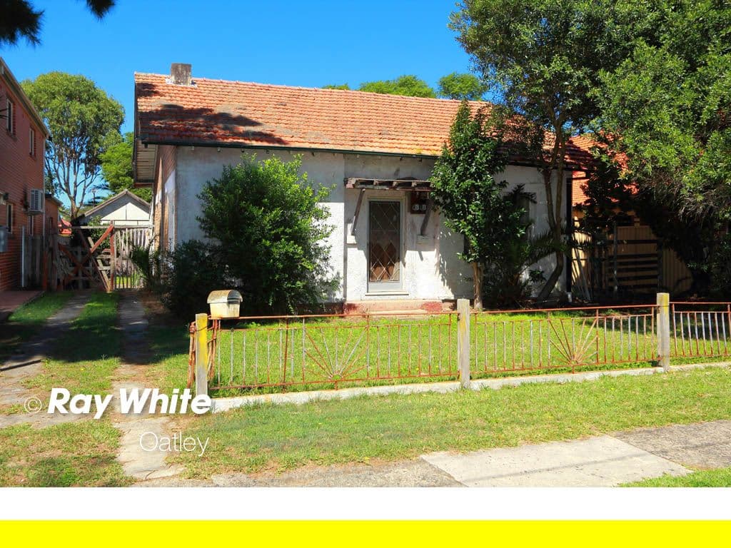 31 Lloyd Street, OATLEY NSW 2223, Oatley - Image 1