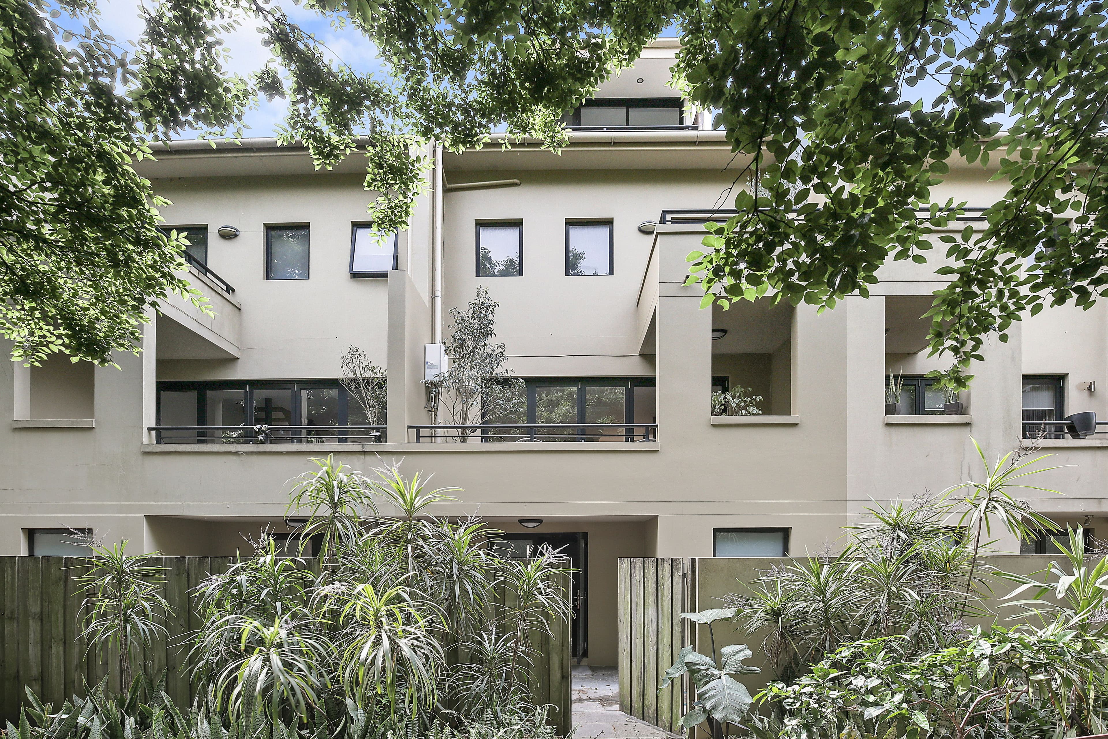 10 Stewart Avenue, Hackham - Thumbnail 2