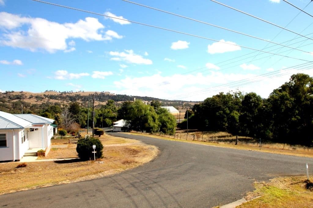 68 Learmonth Street, Willow Tree - Thumbnail 3