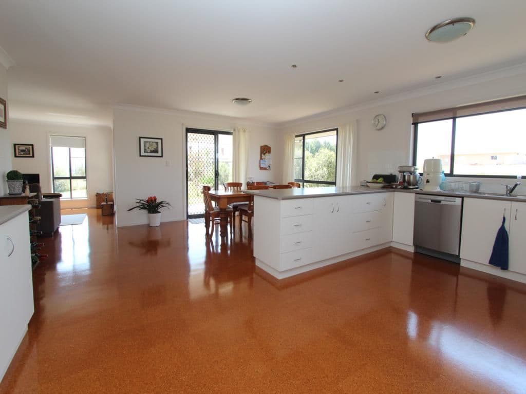 165 Cowper Street, TENTERFIELD NSW 2372, Tenterfield - Thumbnail 3