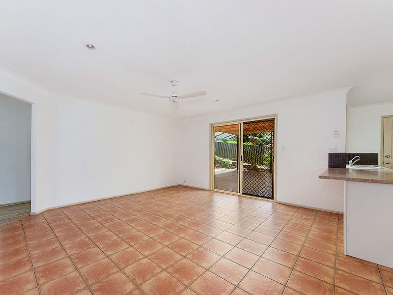 5 San Cristobal Place, Pacific Pines QLD 4211, Pacific Pines - Thumbnail 6