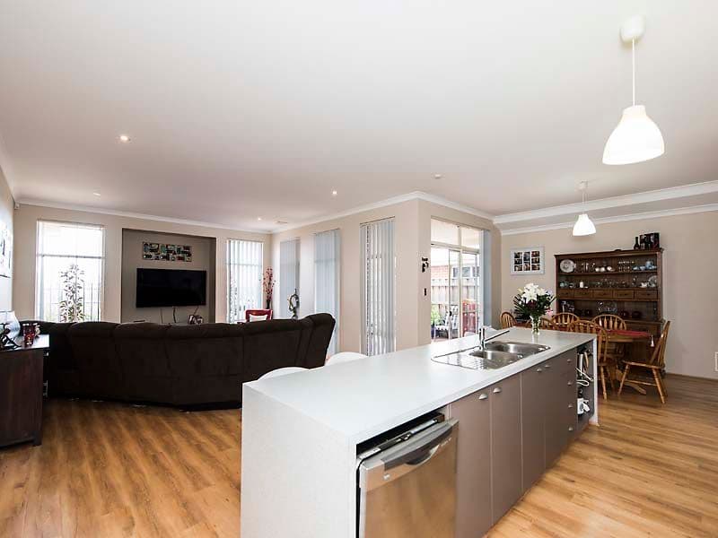 37 Bancombe Crescent, Ellenbrook WA 6069, Ellenbrook - Thumbnail 2