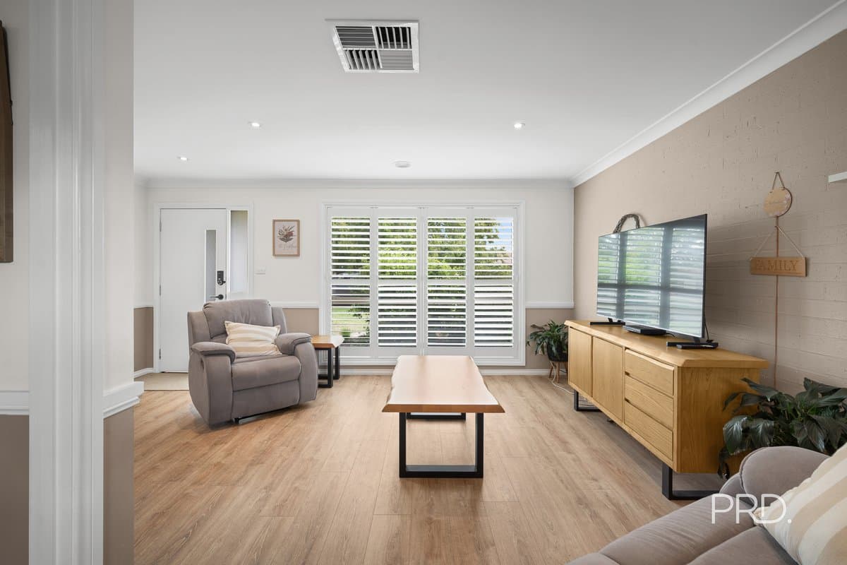 22 Karoom Drive, GLENFIELD PARK NSW 2650, Glenfield Park - Thumbnail 3