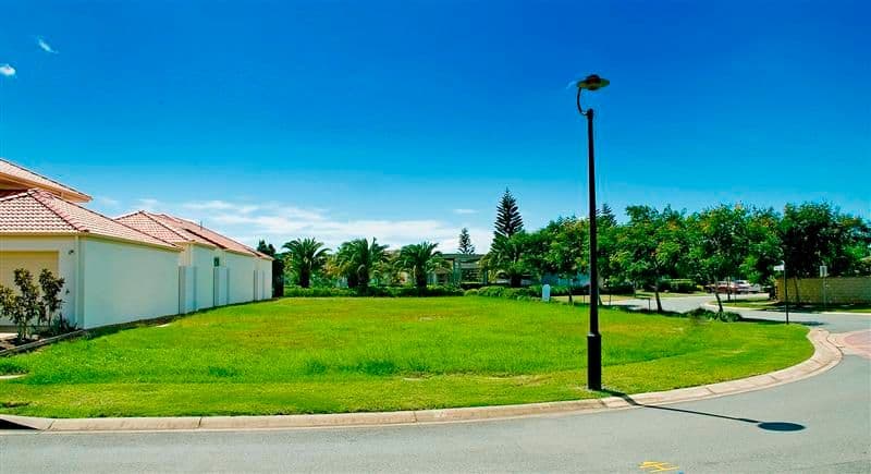 2537 Gracemere Circuit West, HOPE ISLAND QLD 4212, Hope Island - Thumbnail 2