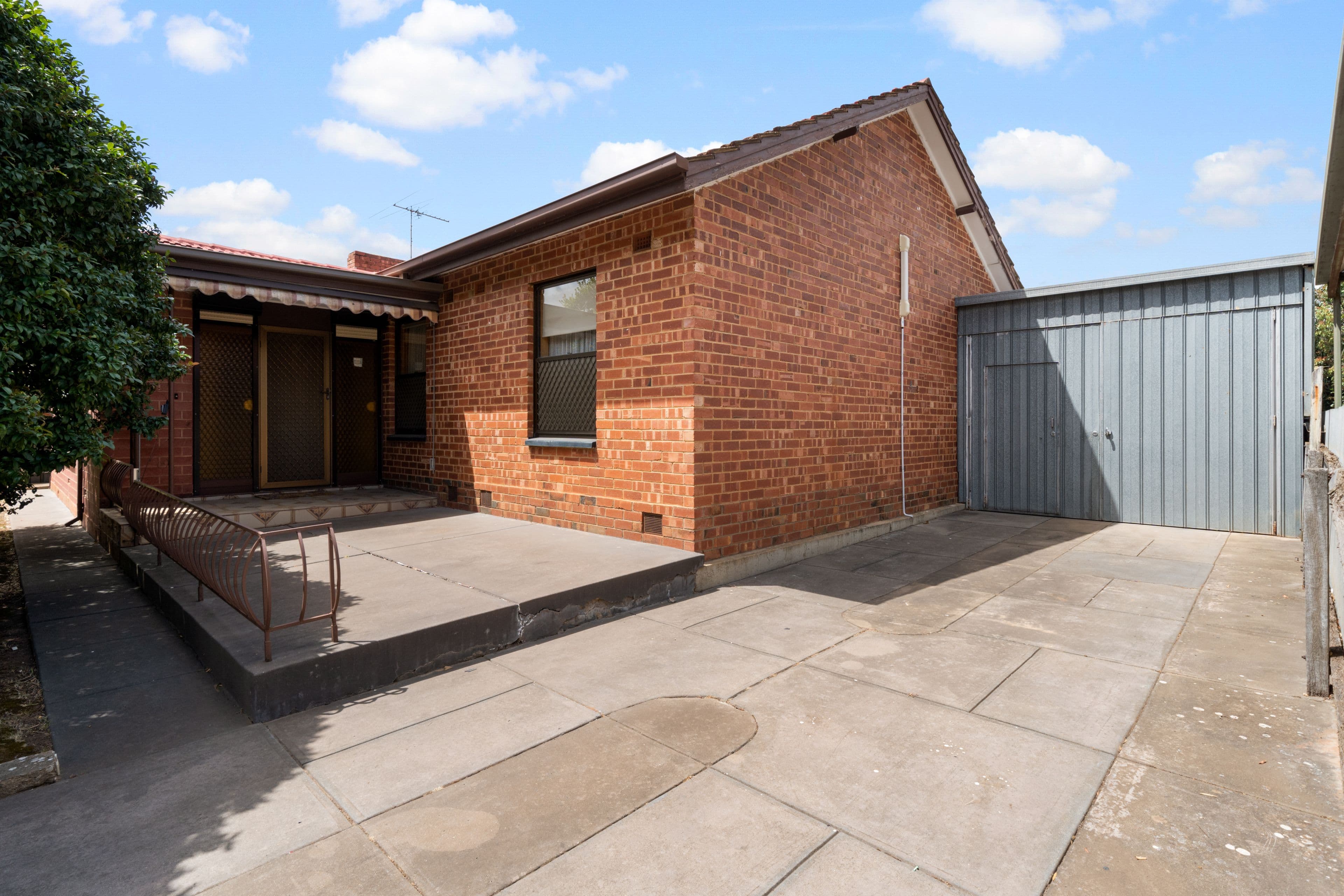 18 Rollison Road, Elizabeth Vale SA 5112, Elizabeth Vale - Thumbnail 2