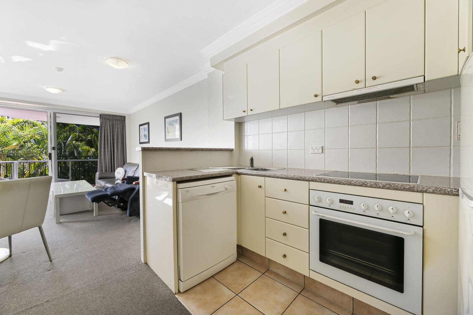 9-21 Beach Parade, Surfers Paradise QLD 4217, Surfers Paradise - Thumbnail 5