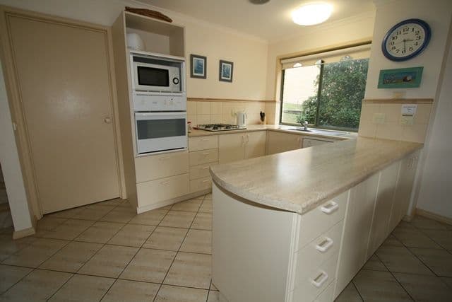 6 Findlay Street, COWES VIC 3922, Cowes - Thumbnail 2