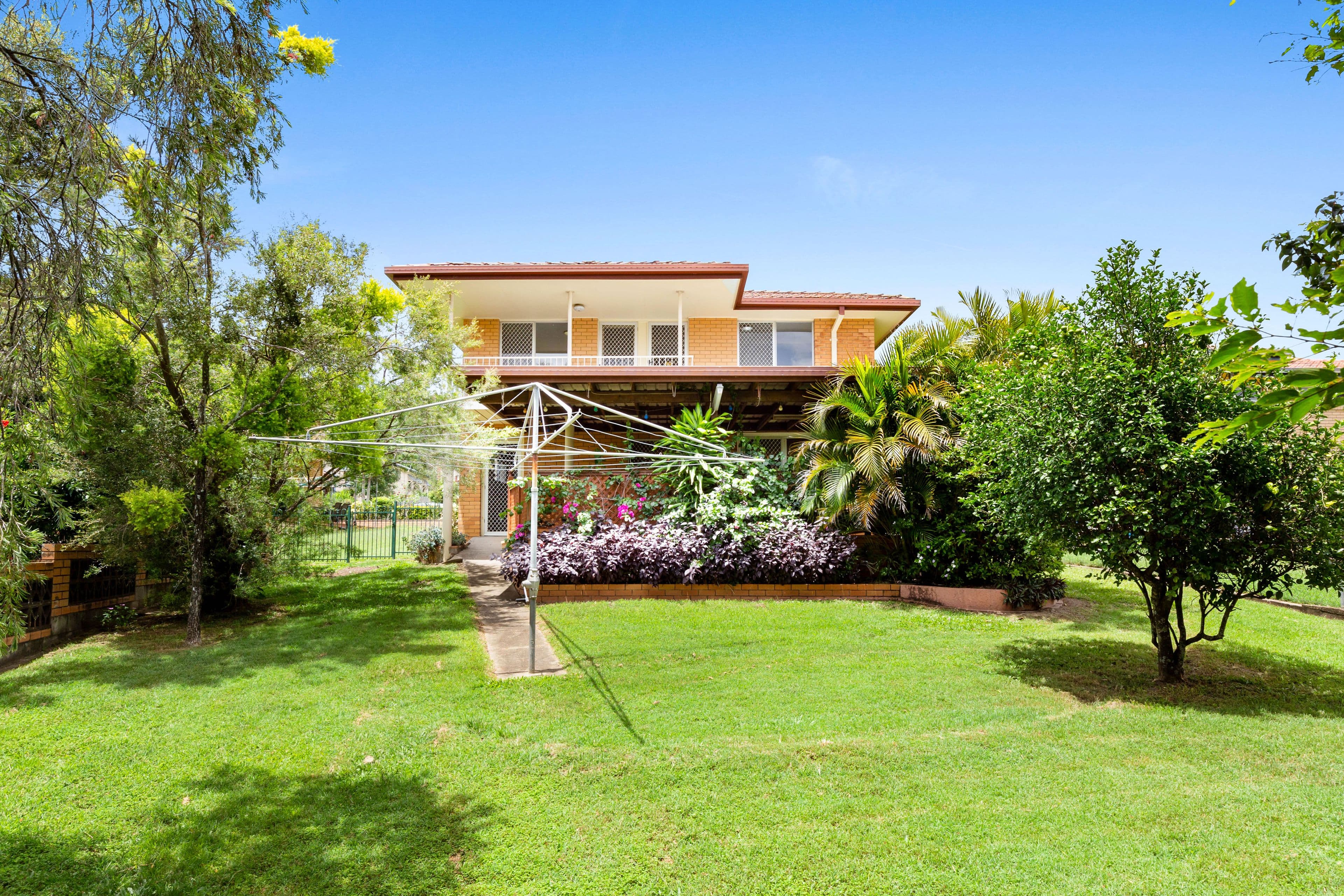 16 Indus Street, Camp Hill QLD 4152, Camp Hill - Thumbnail 2