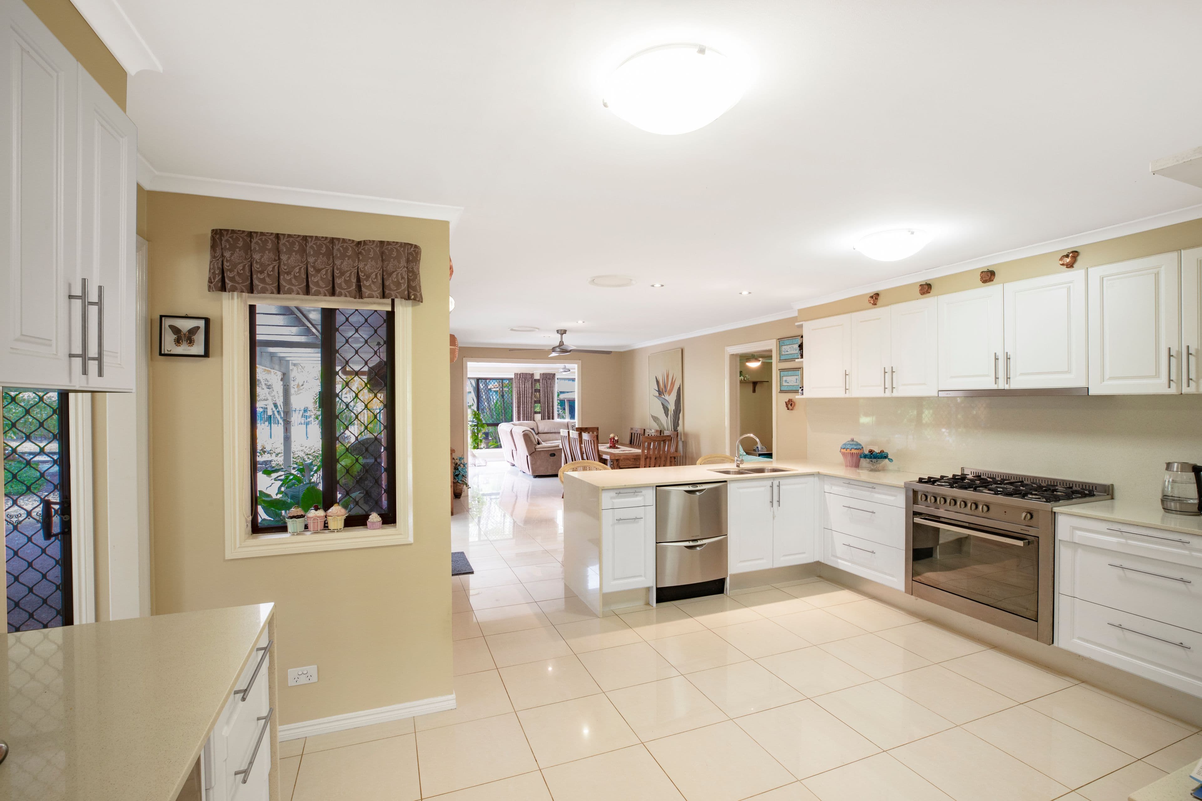 8 Glenview Road, Upper Coomera QLD 4209, Upper Coomera - Thumbnail 8