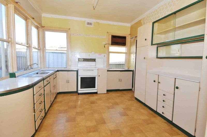 48 Broadmeadows Road, TULLAMARINE VIC 3043, Tullamarine - Thumbnail 2