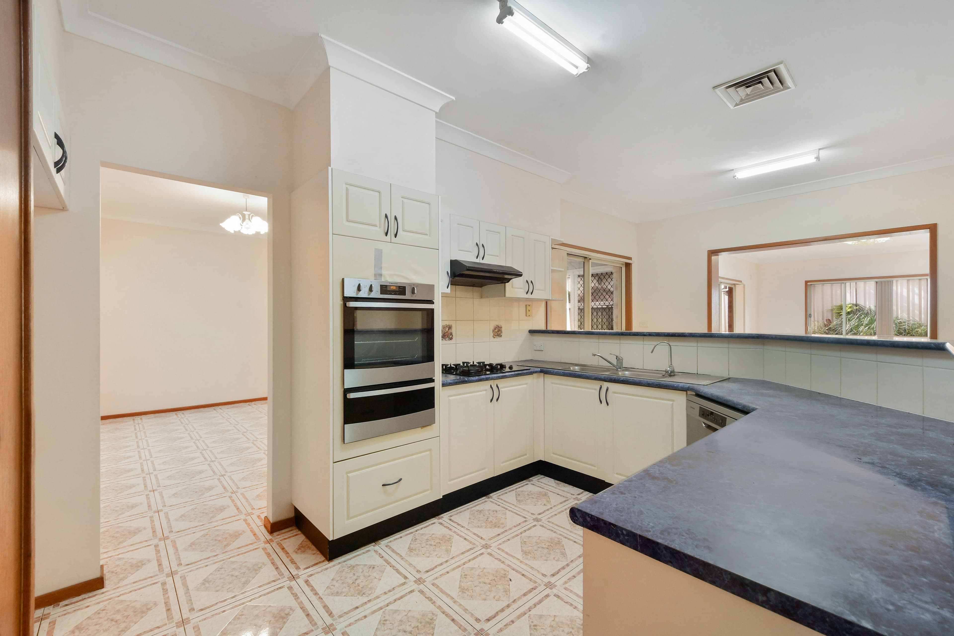 9 Lamington Place, Bow Bowing NSW 2566, Bow Bowing - Thumbnail 6