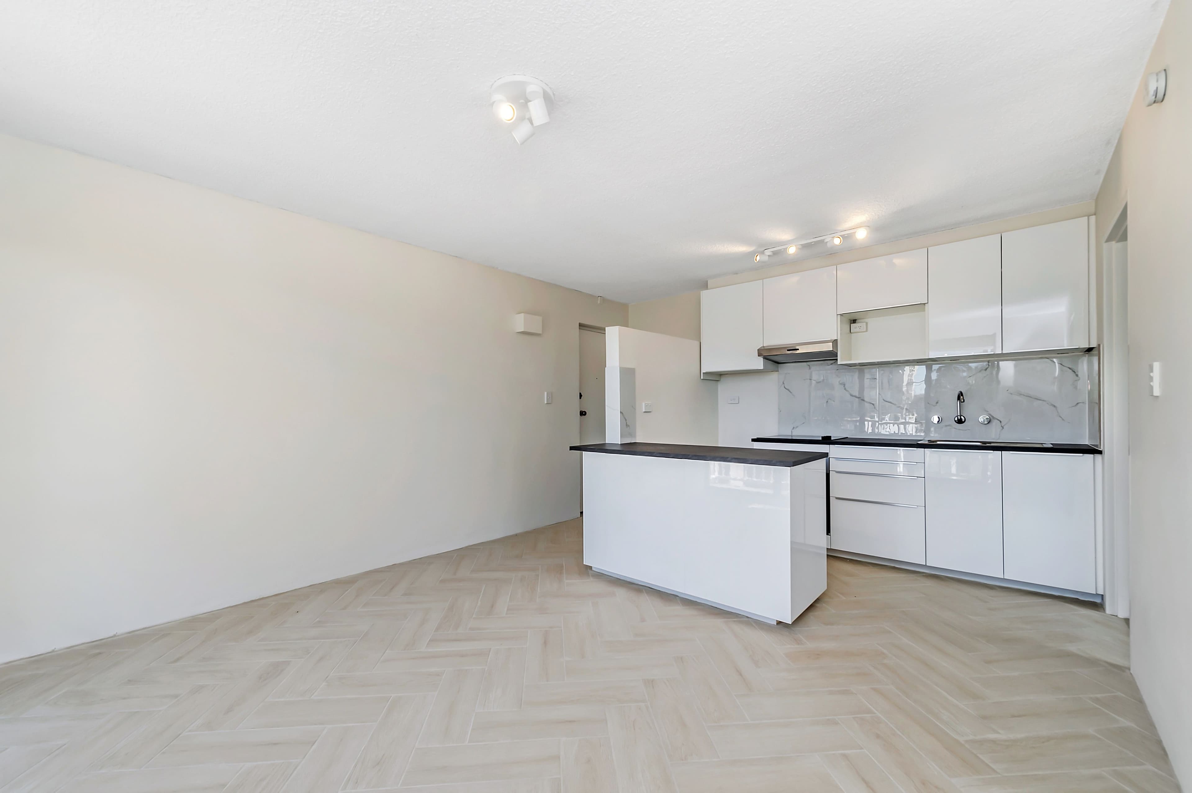 5 Crest Road, Crestwood NSW 2620, Crestwood - Thumbnail 2