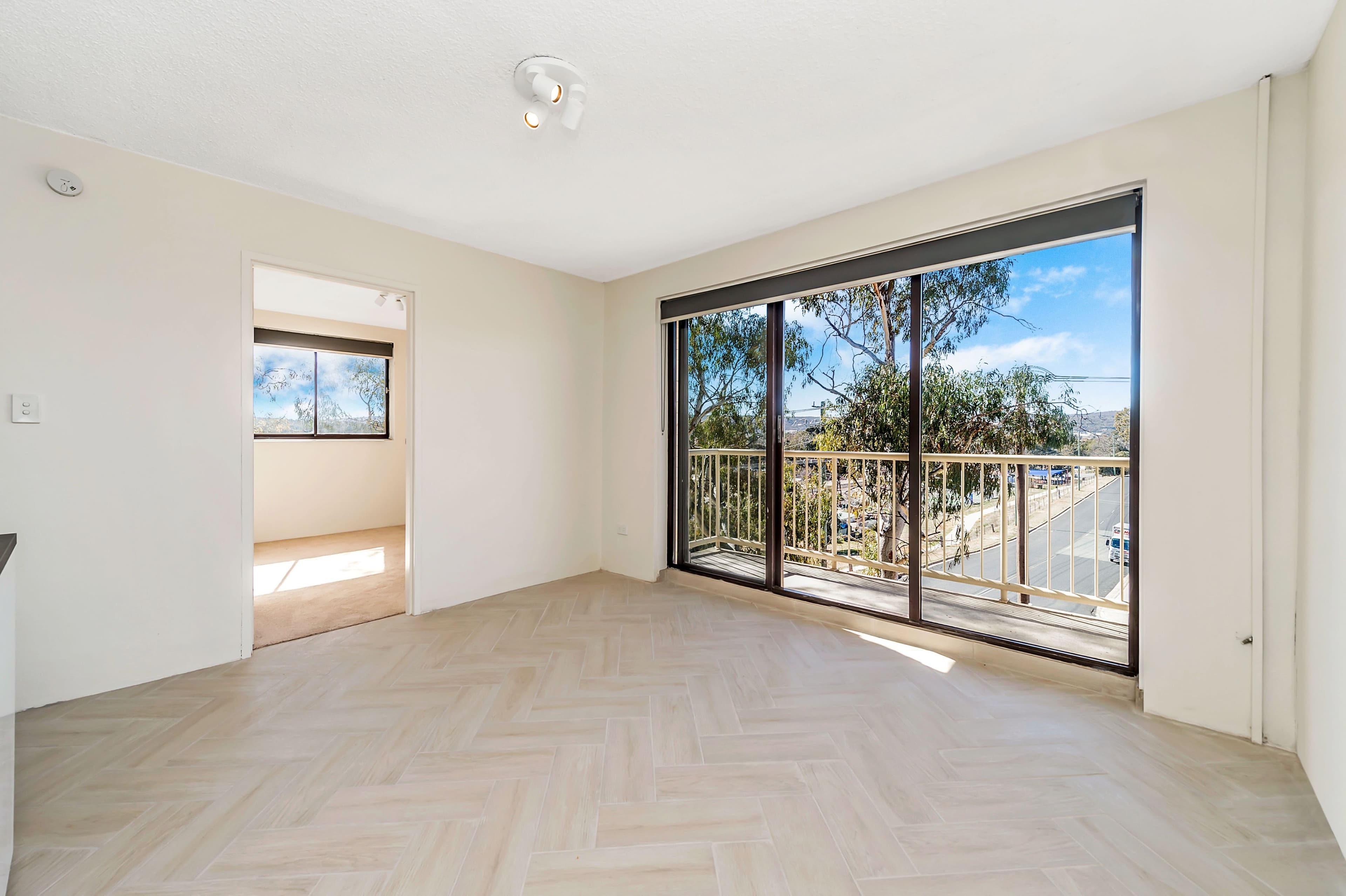 5 Crest Road, Crestwood NSW 2620, Crestwood - Thumbnail 4