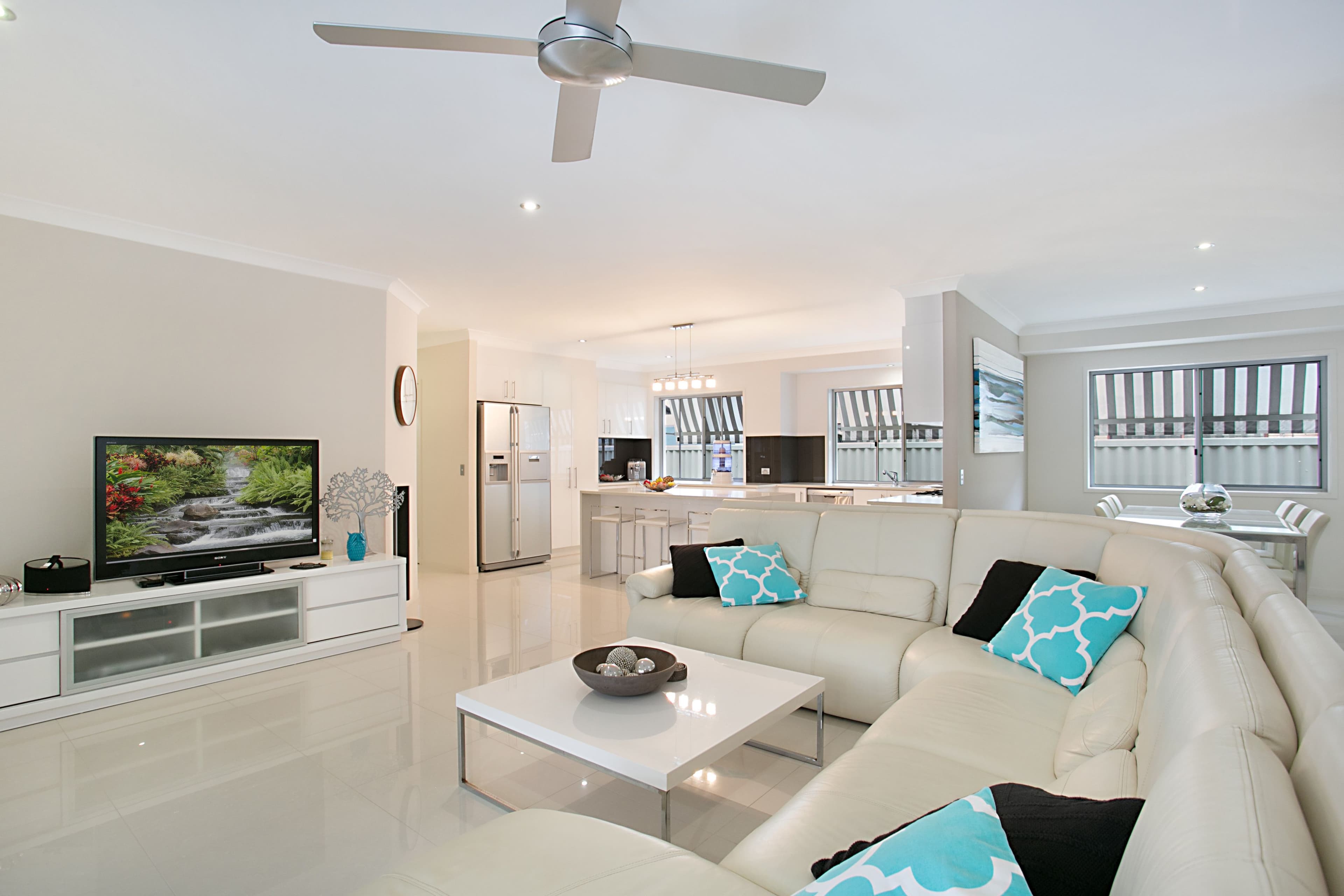 19 Peter Blondell Drive, Mermaid Waters QLD 4218, Mermaid Waters - Thumbnail 2