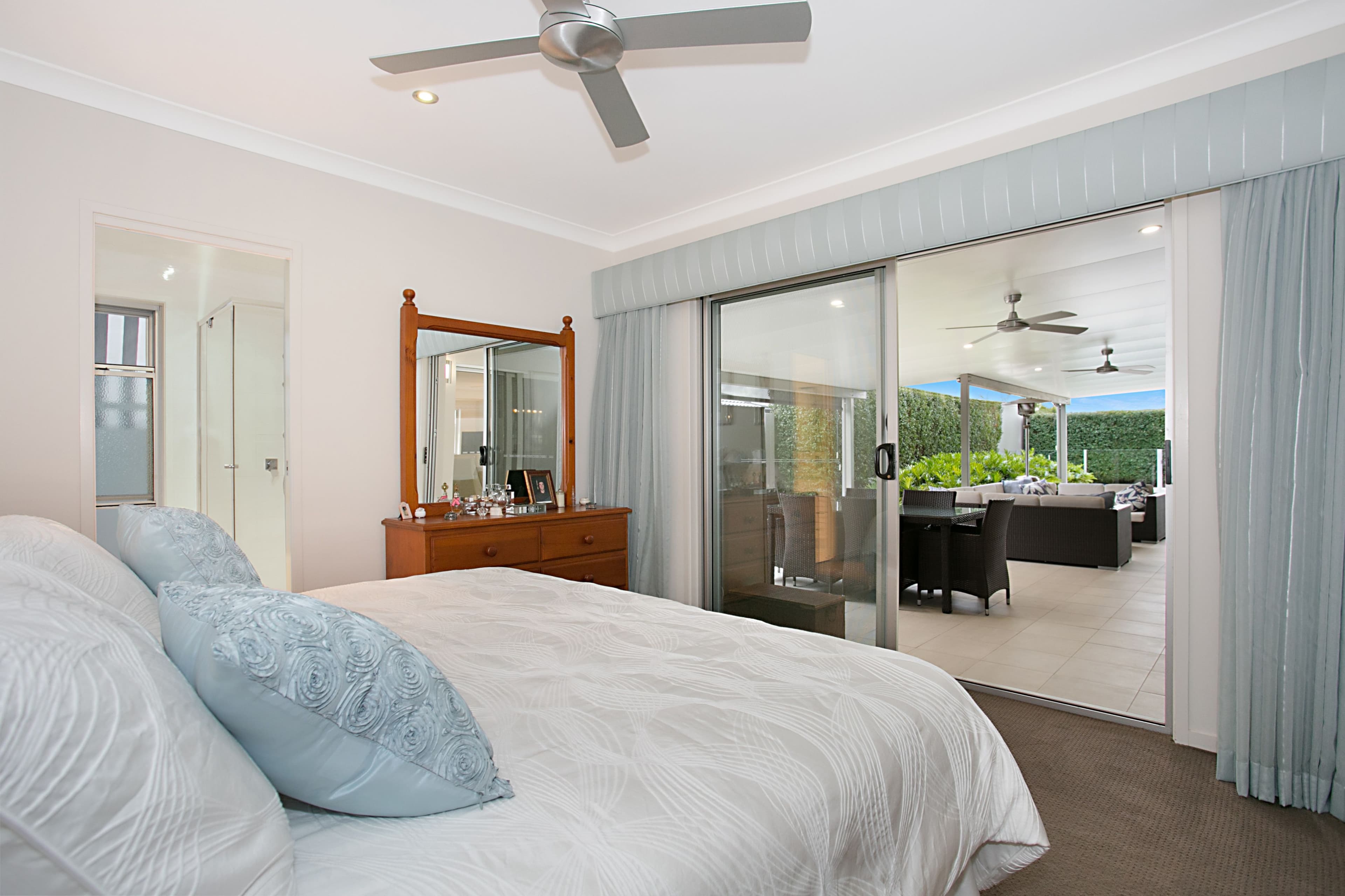 19 Peter Blondell Drive, Mermaid Waters QLD 4218, Mermaid Waters - Thumbnail 7