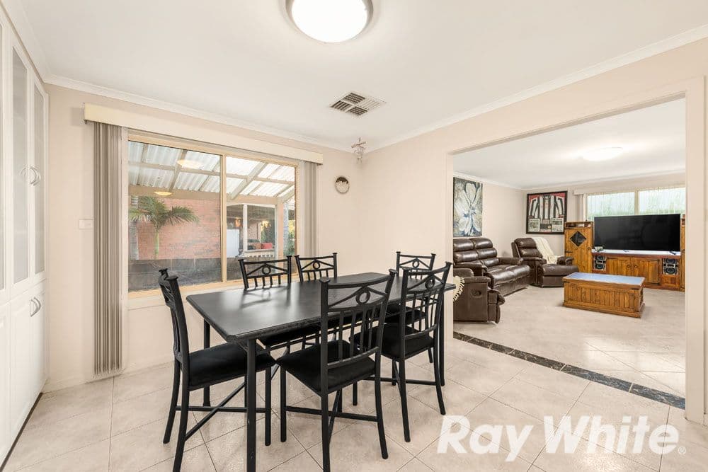 6 Kew Place, Wantirna VIC 3152, Wantirna - Thumbnail 4
