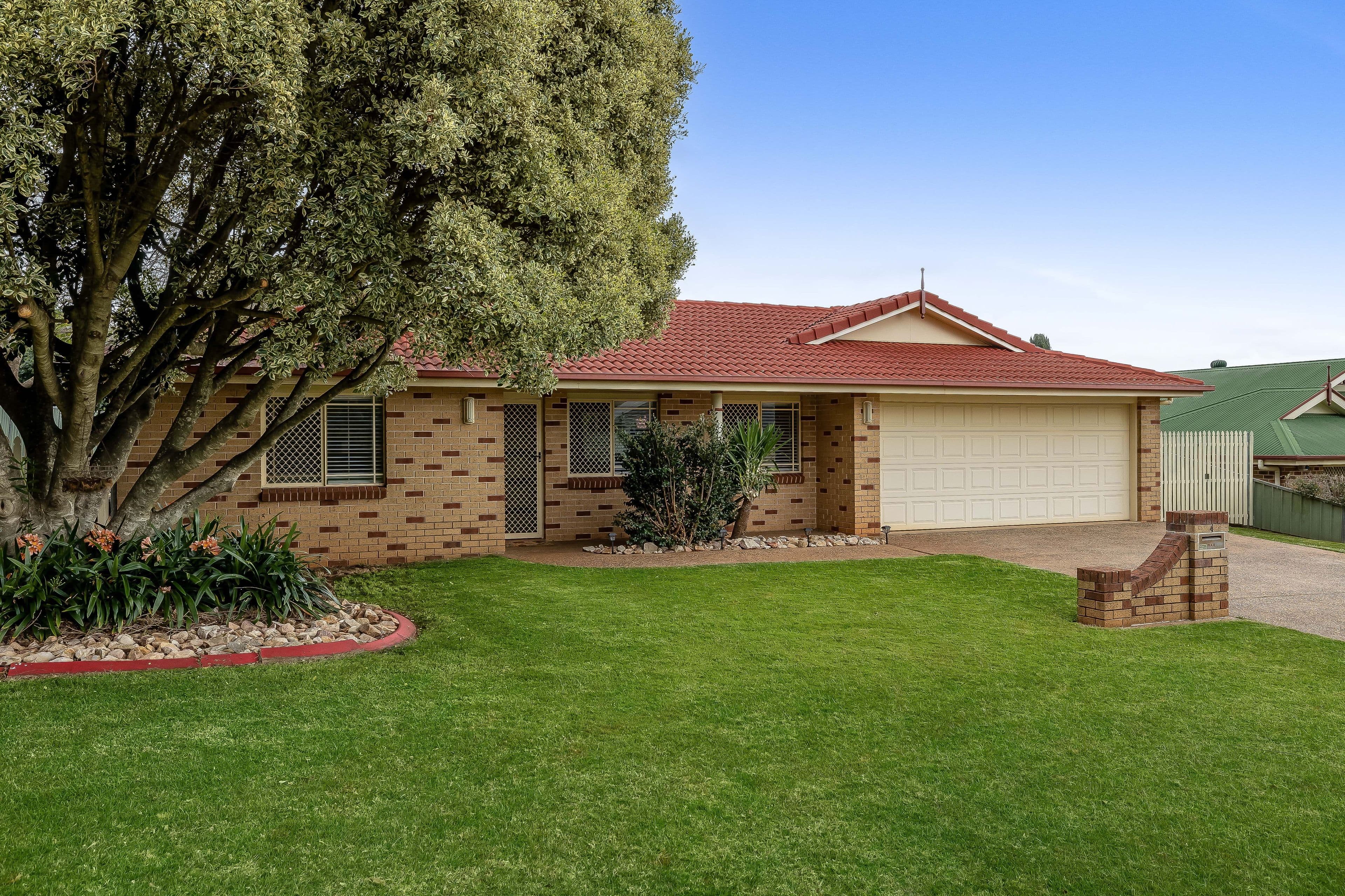 4 Bouganvillea Drive, Middle Ridge QLD 4350, Middle Ridge - Image 1