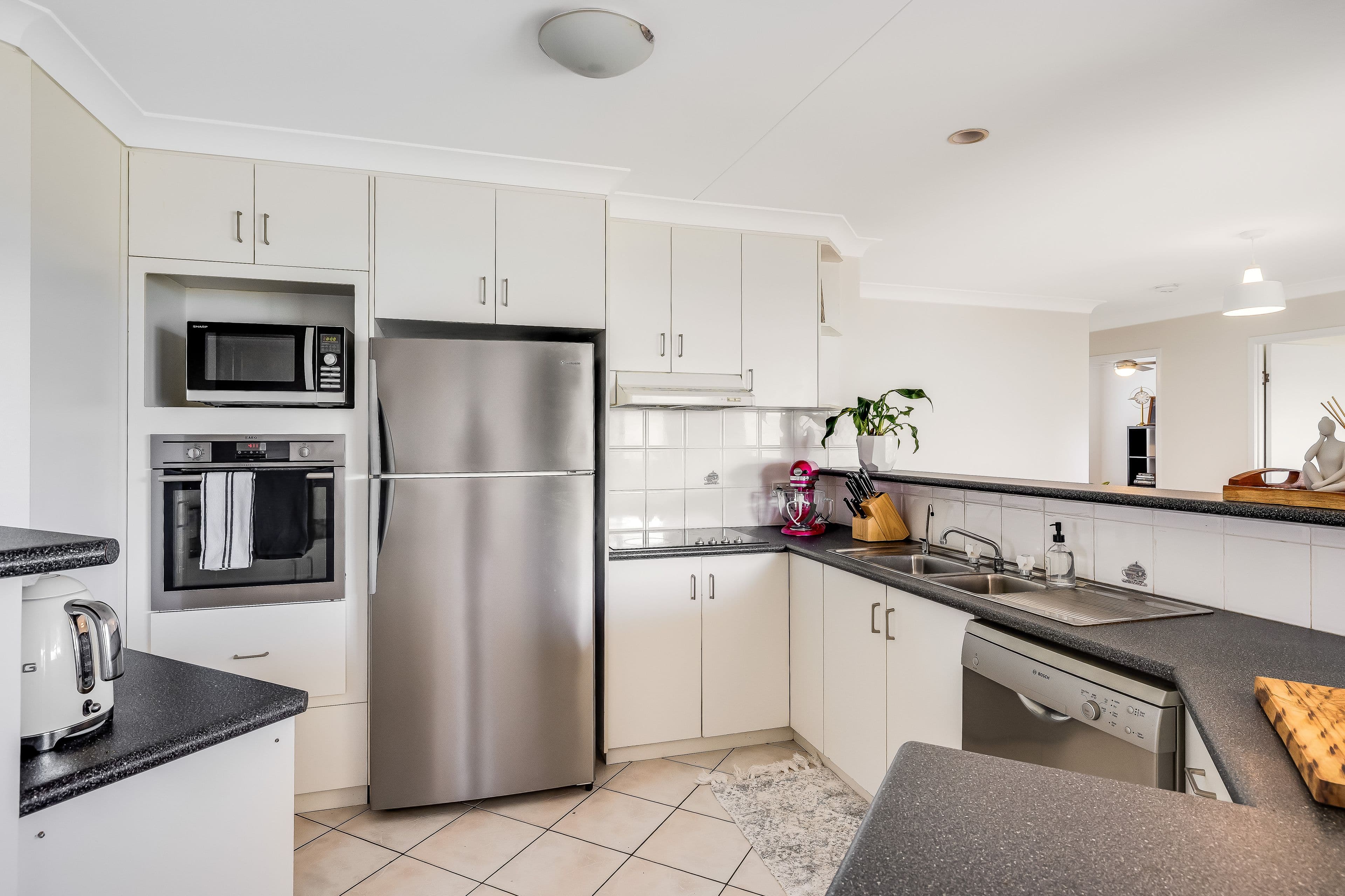 4 Bouganvillea Drive, Middle Ridge QLD 4350, Middle Ridge - Thumbnail 4