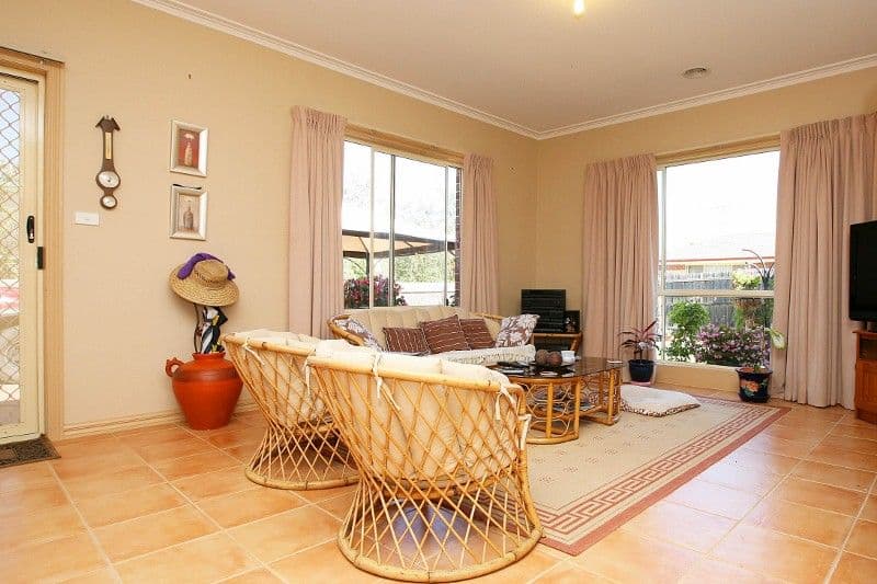 74 Wolviston Avenue, HILLSIDE VIC 3037, Hillside - Thumbnail 6