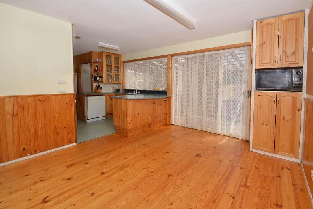 49 Higgins Avenue, SUNBURY VIC 3429, Sunbury - Thumbnail 3