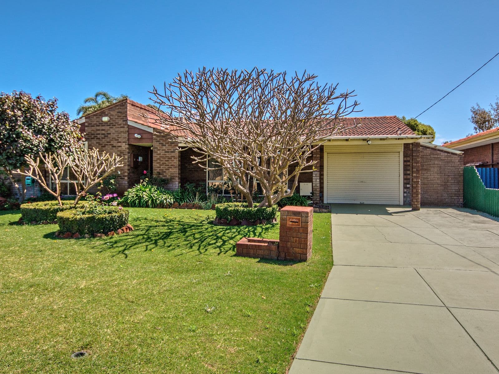 19 Leeder Street, Safety Bay WA 6169, Safety Bay - Image 1