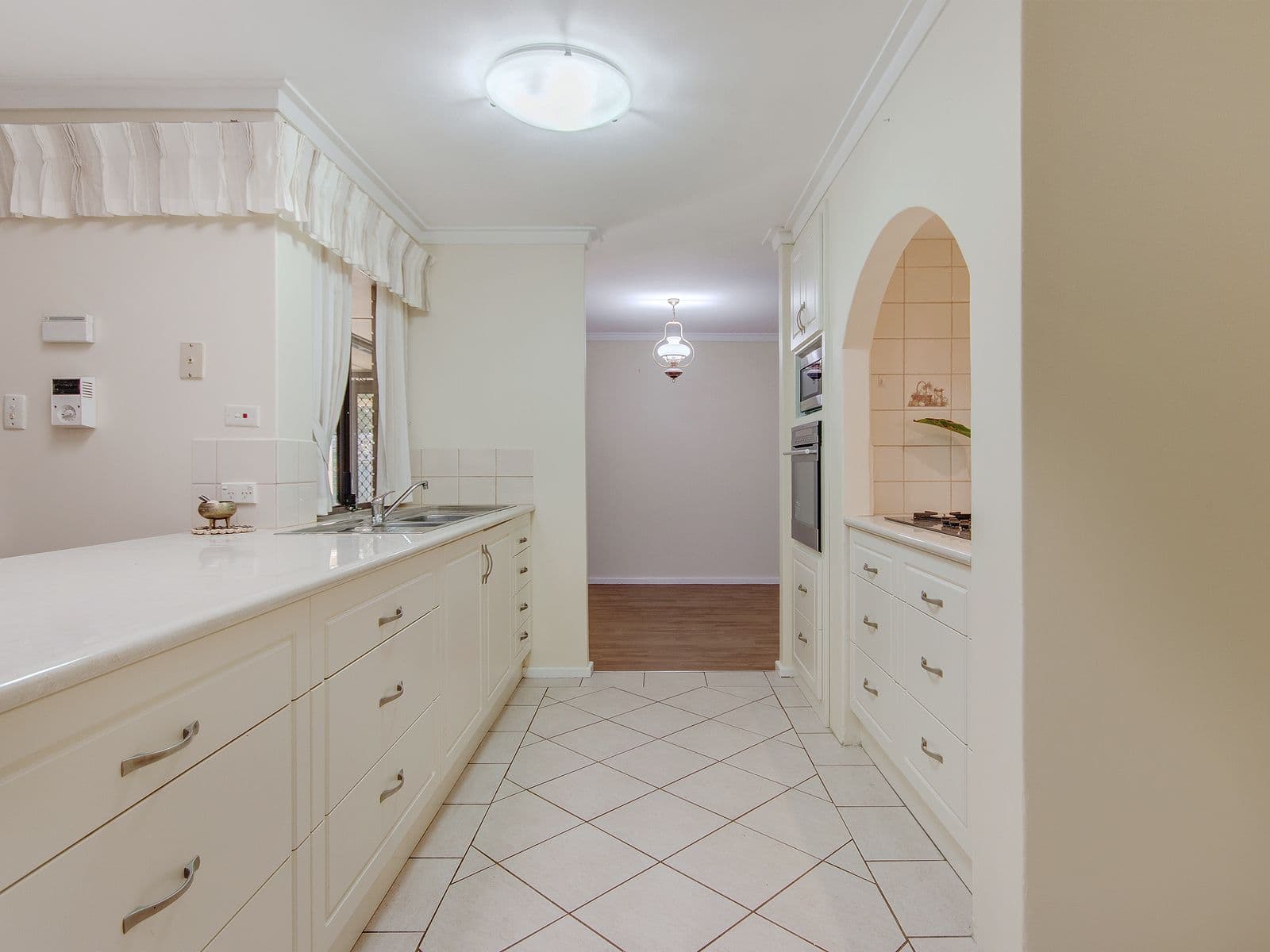 19 Leeder Street, Safety Bay WA 6169, Safety Bay - Thumbnail 4