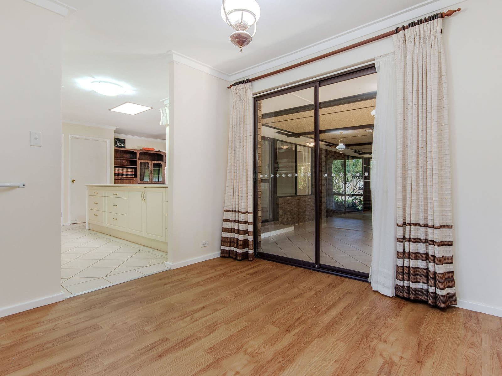 19 Leeder Street, Safety Bay WA 6169, Safety Bay - Thumbnail 6