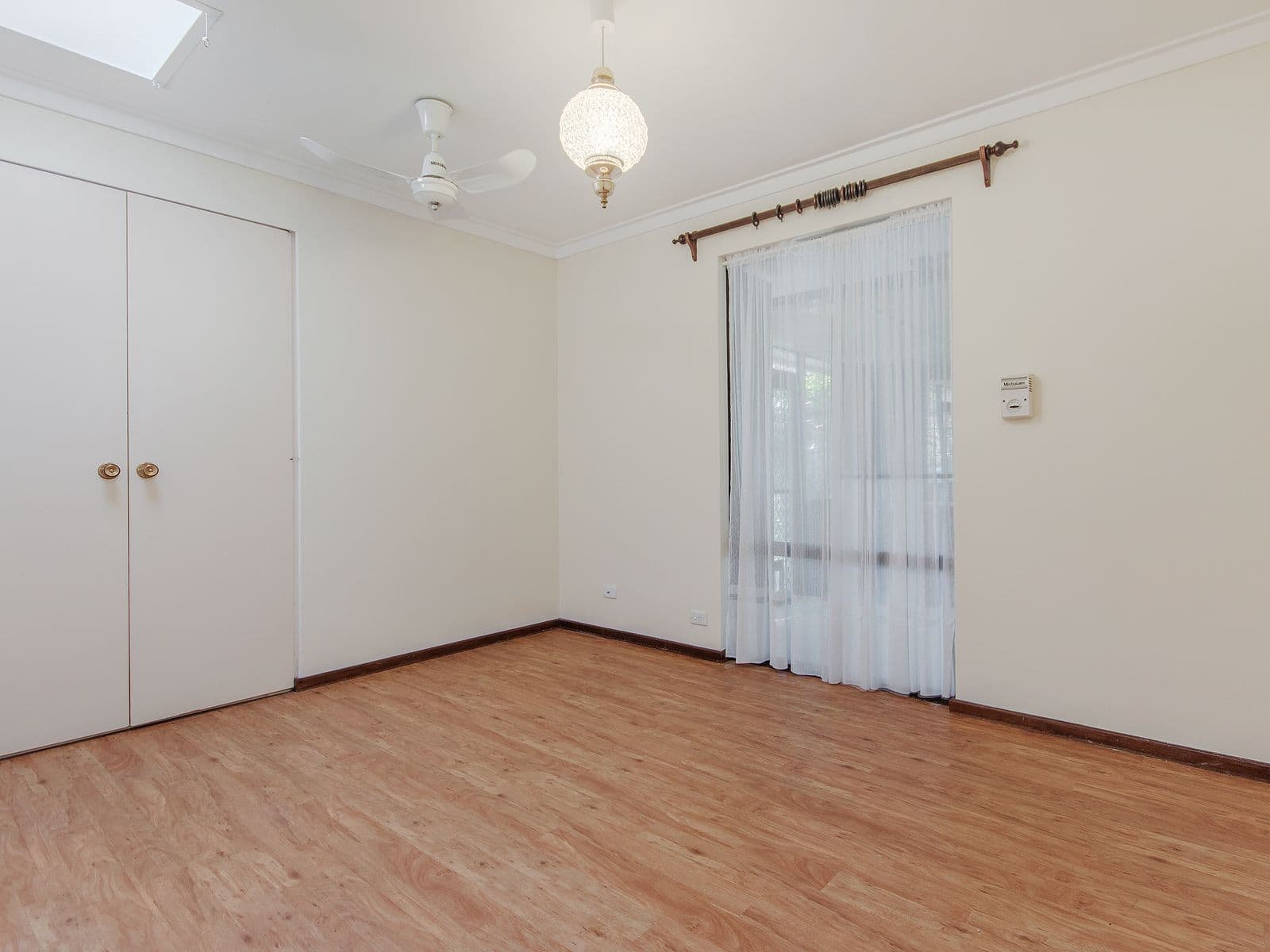 19 Leeder Street, Safety Bay WA 6169, Safety Bay - Thumbnail 8
