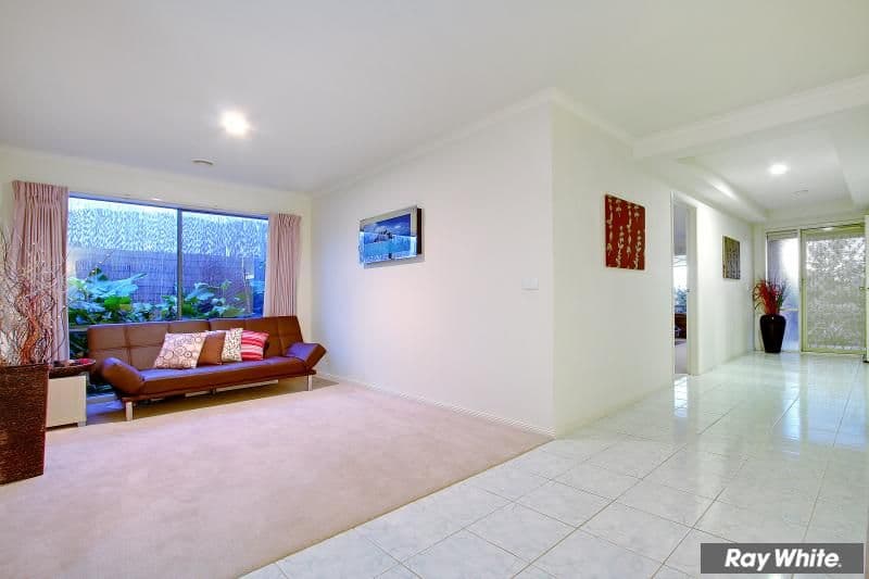 61 St Mitchell Circuit, MORNINGTON VIC 3931, Mornington - Thumbnail 2