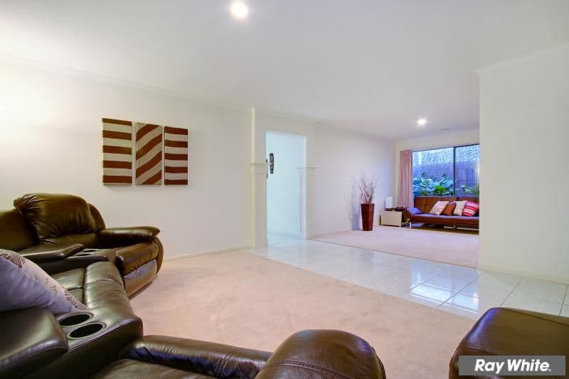 61 St Mitchell Circuit, MORNINGTON VIC 3931, Mornington - Thumbnail 4