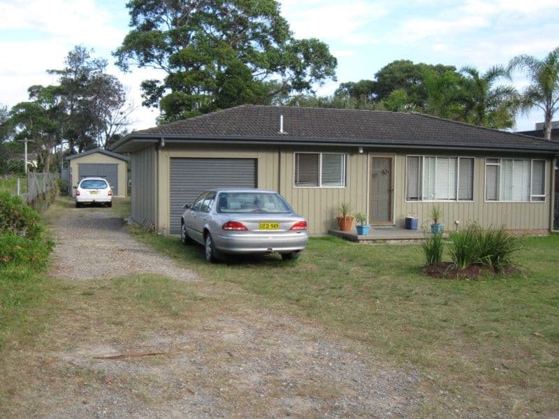 4 Clarke Street, BROULEE NSW 2537, Broulee - Thumbnail 2