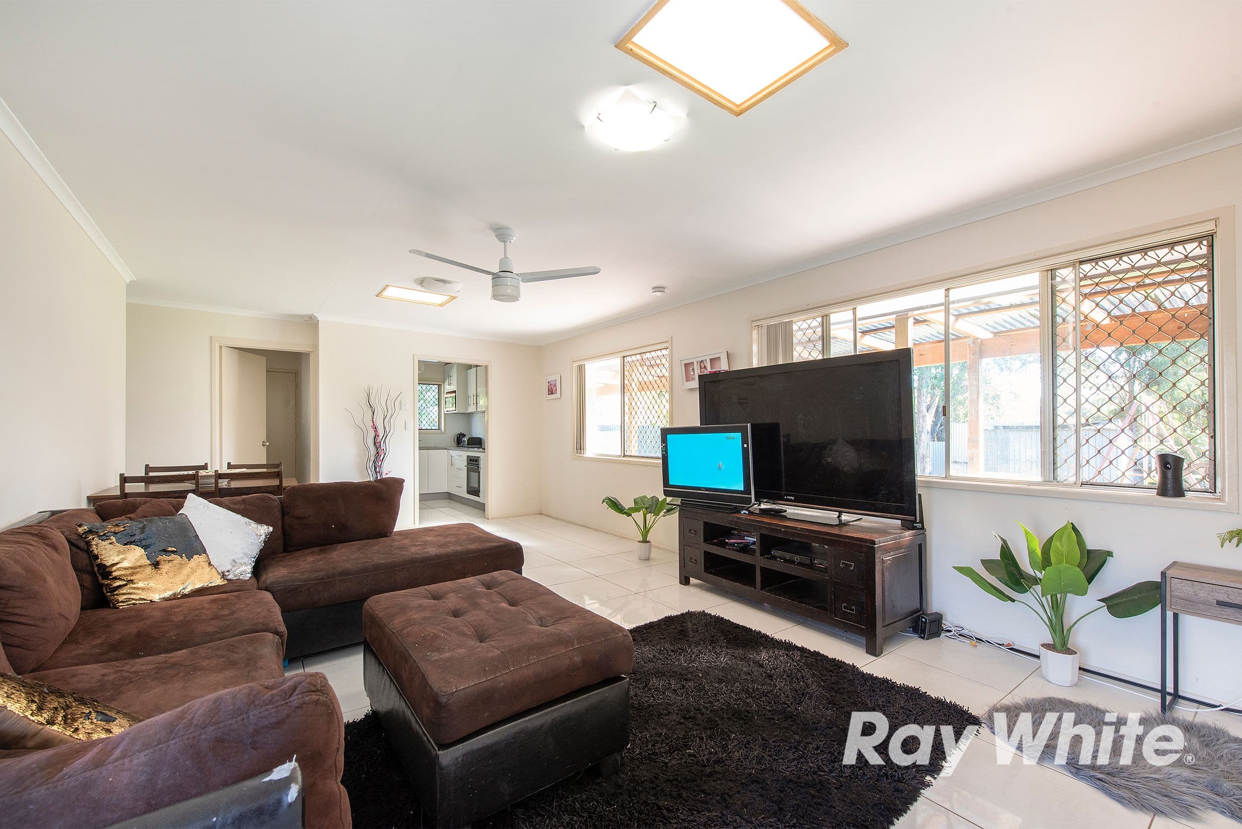 135 Wagensveldt Street, Slacks Creek QLD 4127, Slacks Creek - Thumbnail 3