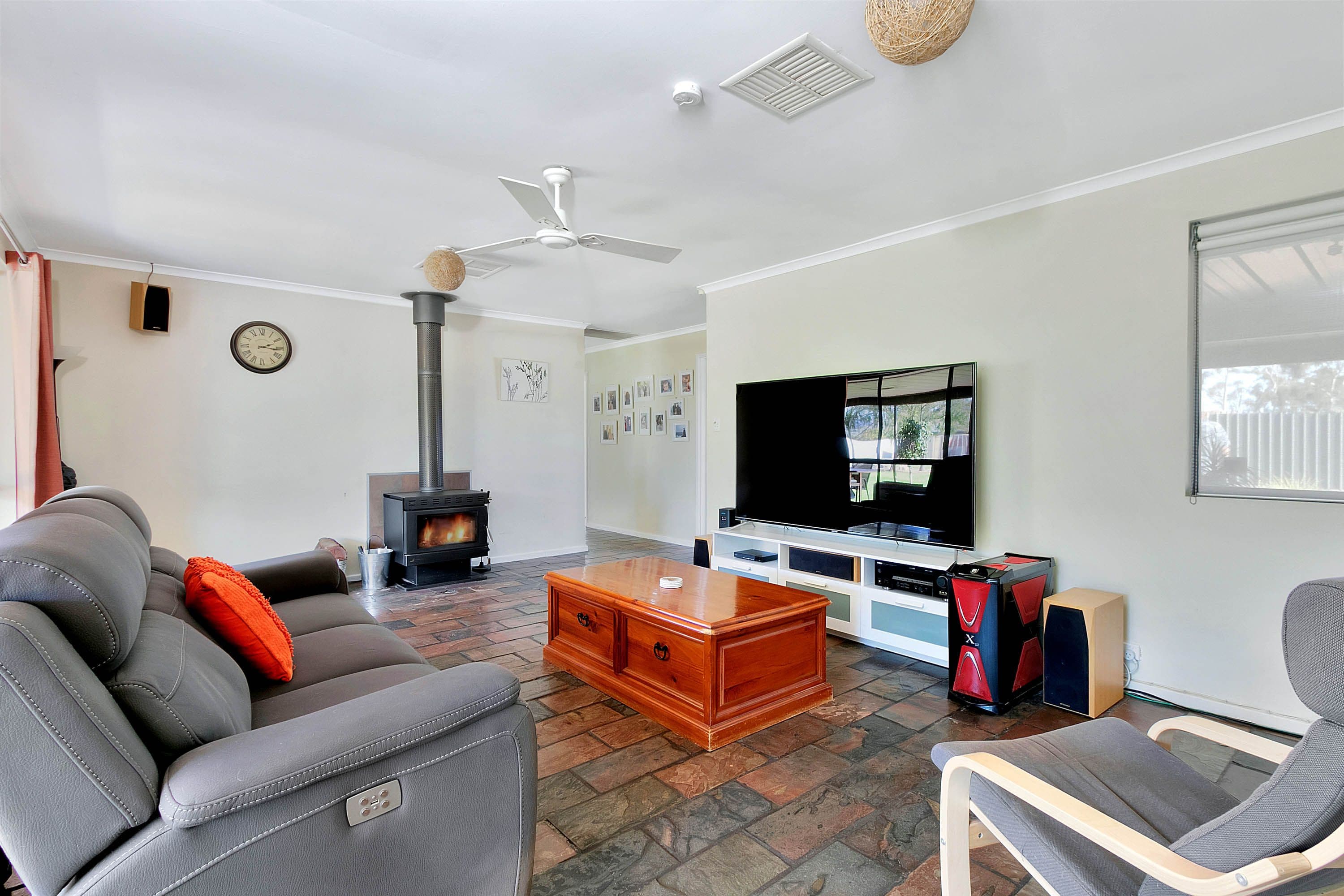 37 Fairhaven Boulevard, Cranbourne West - Thumbnail 7